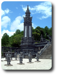 Obelisk – Vietnam Studienreise